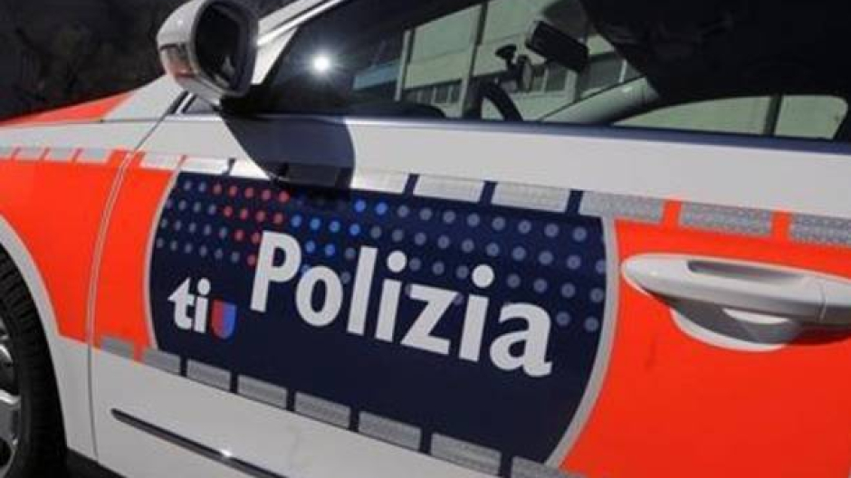 Dramma familiare in casa, 24enne uccide la mamma e ferisce gravemente il patrigno